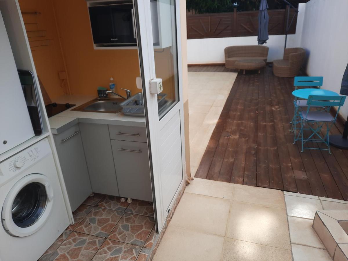Studio Avec Piscine Privee, Idealement Situe Saint-Claude Exteriör bild
