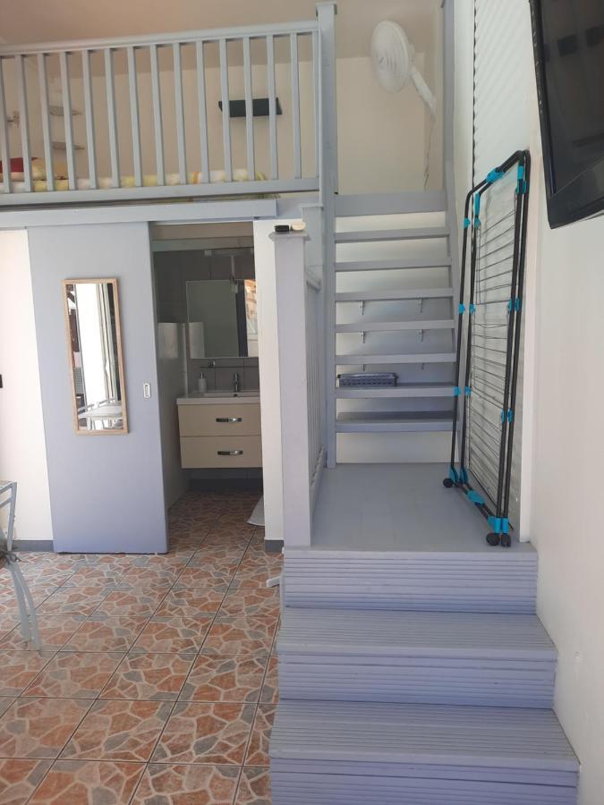 Studio Avec Piscine Privee, Idealement Situe Saint-Claude Exteriör bild