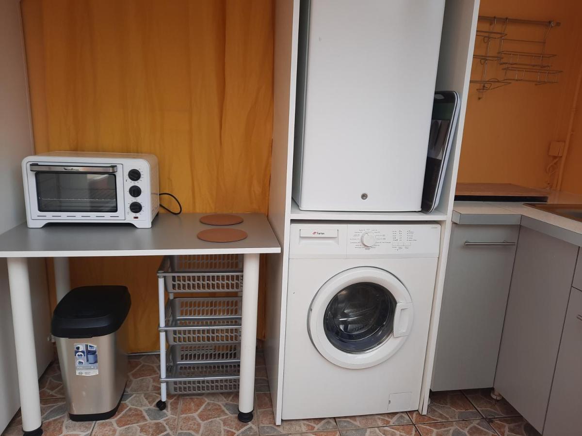 Studio Avec Piscine Privee, Idealement Situe Saint-Claude Exteriör bild