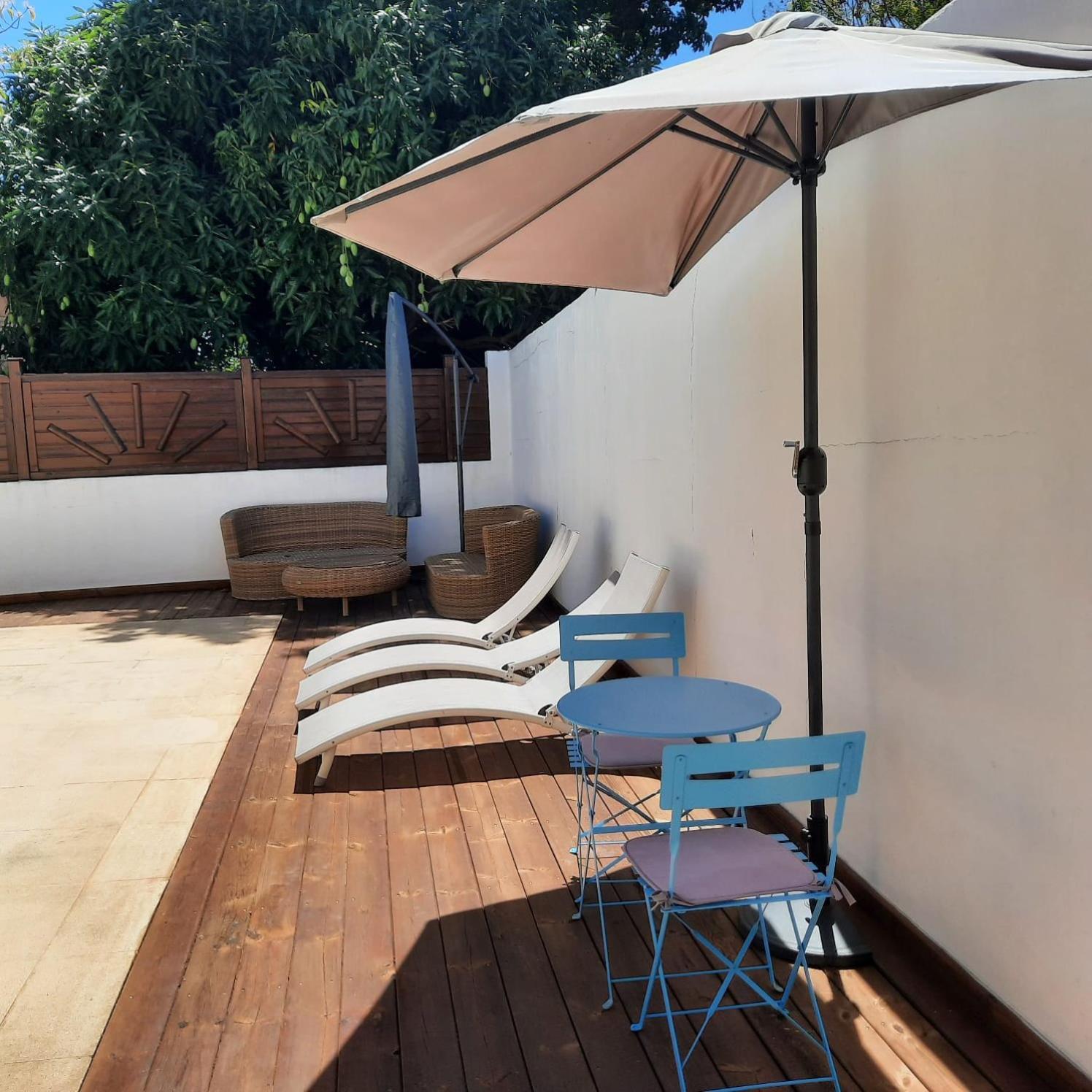 Studio Avec Piscine Privee, Idealement Situe Saint-Claude Exteriör bild
